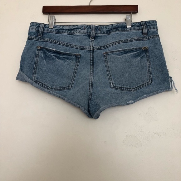 Free People denim shorts - Picture 2 of 3